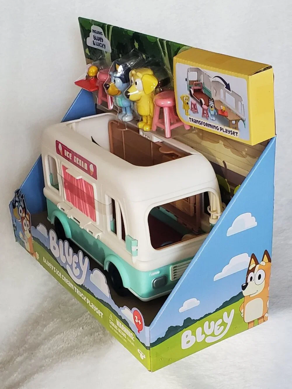 Bluey's Ice Cream Truck playset BRAND NEW IN BOX!